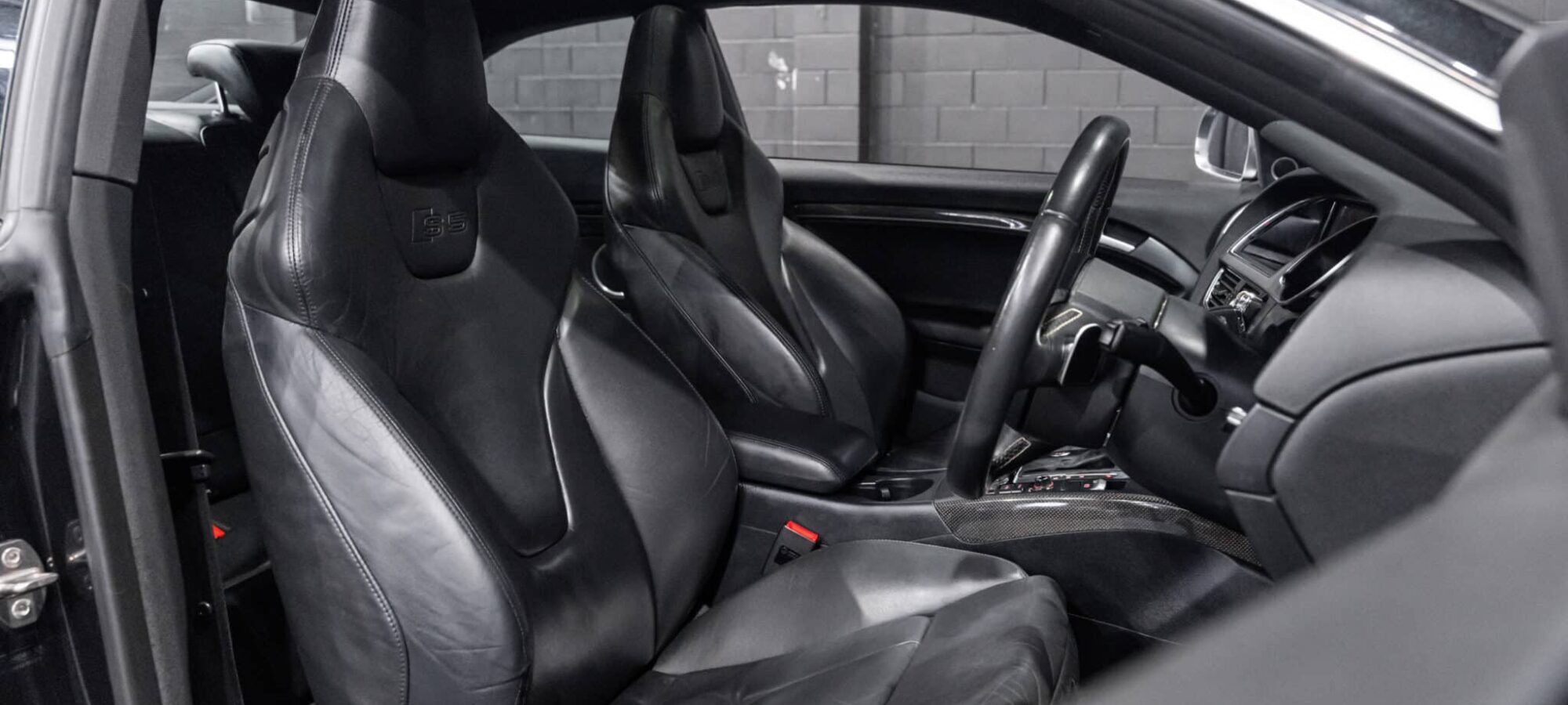 Vehicle Gallery Image