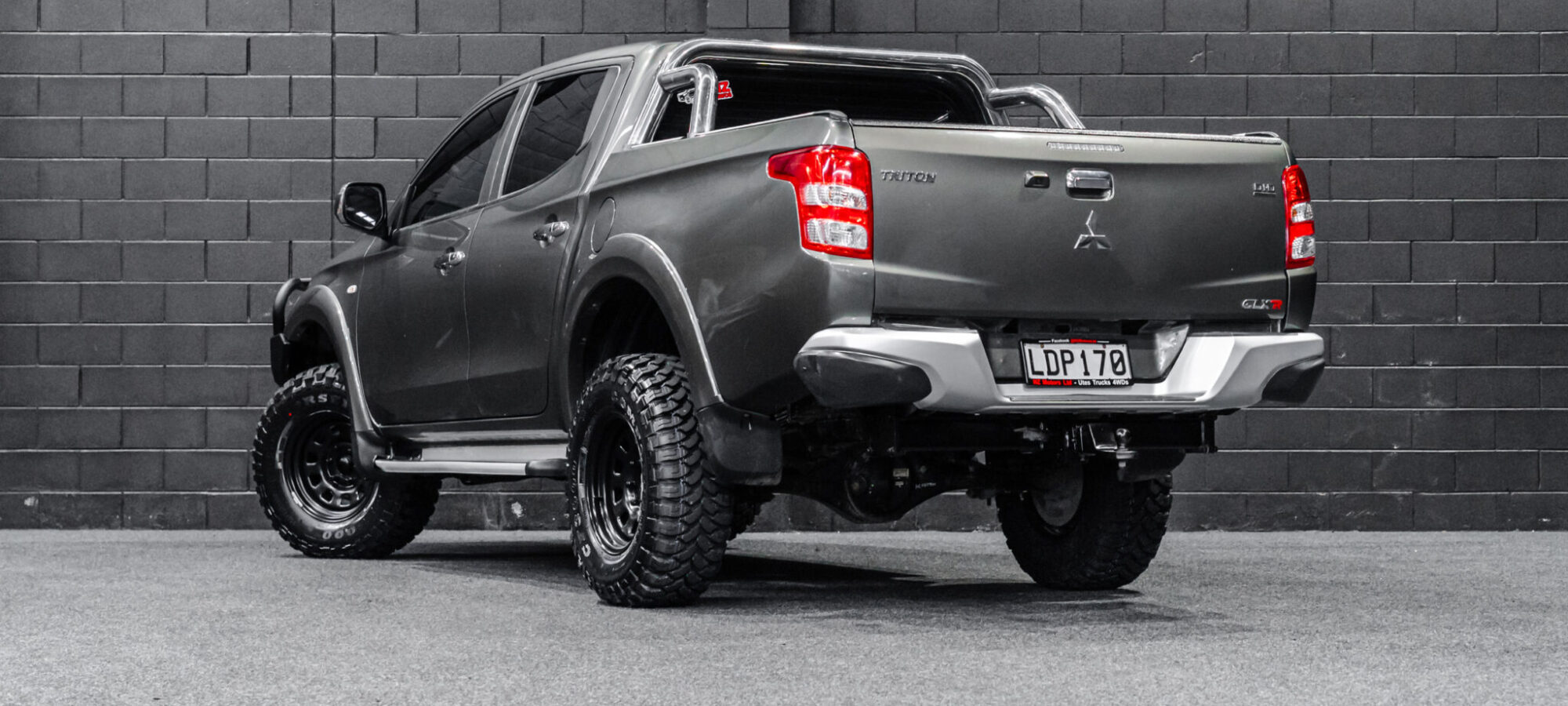 Vehicle Gallery Image