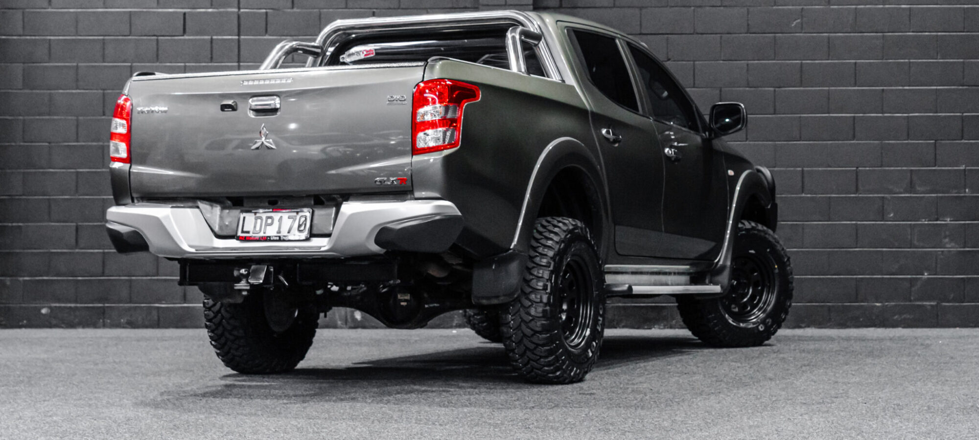 Vehicle Gallery Image