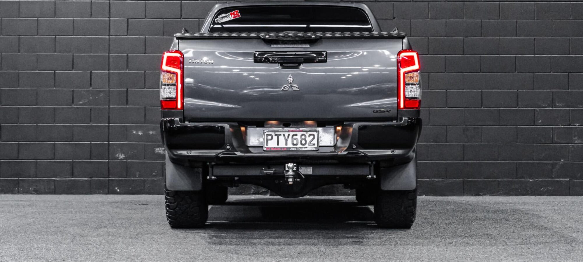 Vehicle Gallery Image