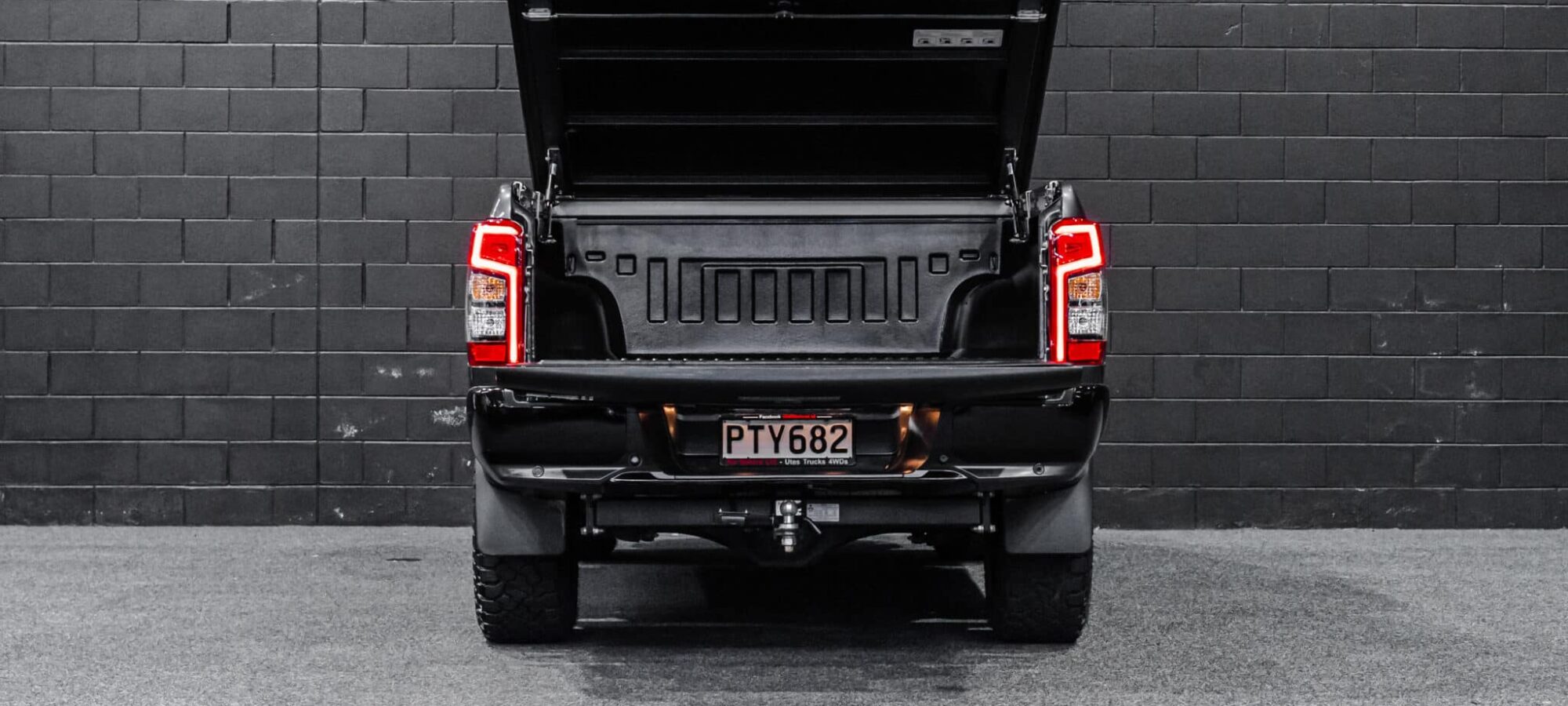 Vehicle Gallery Image