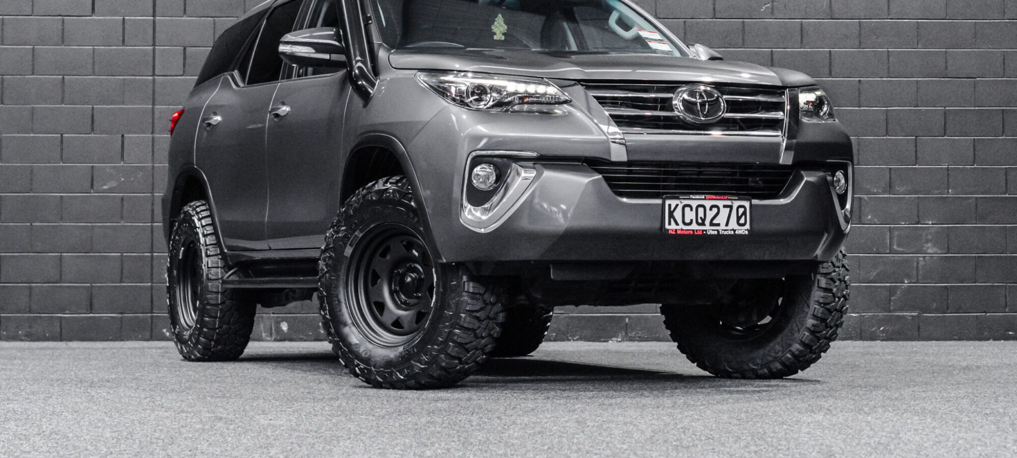 Vehicle Gallery Image