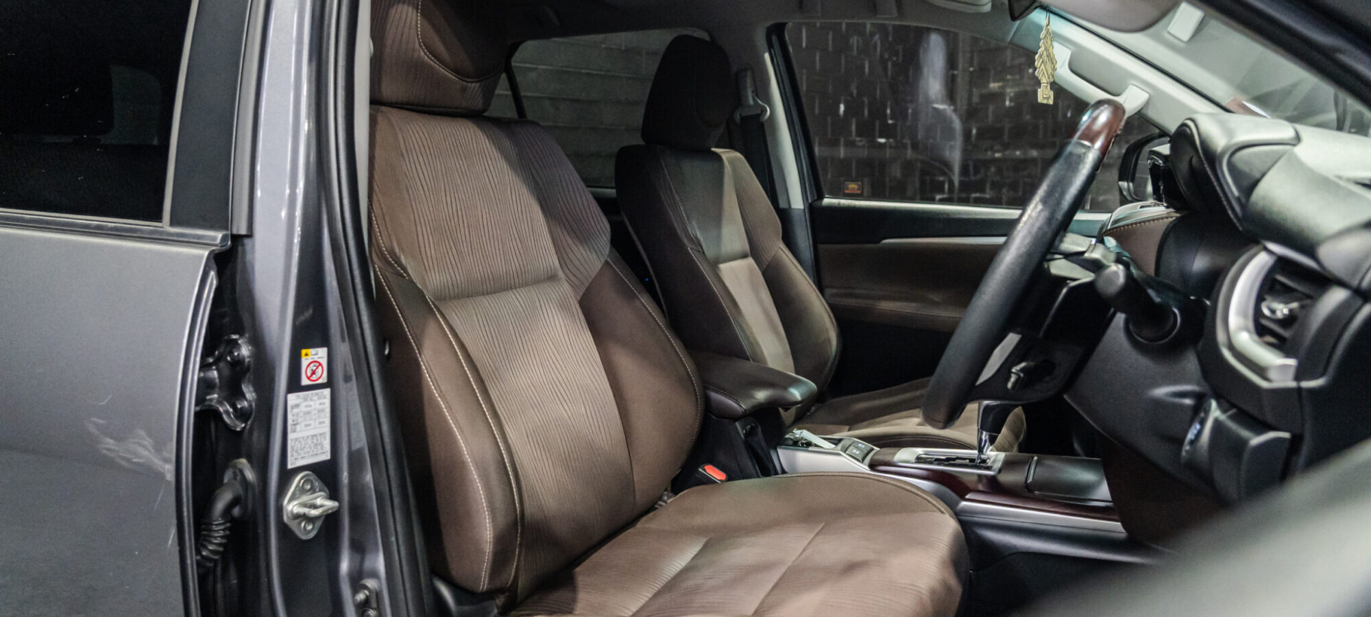 Vehicle Gallery Image