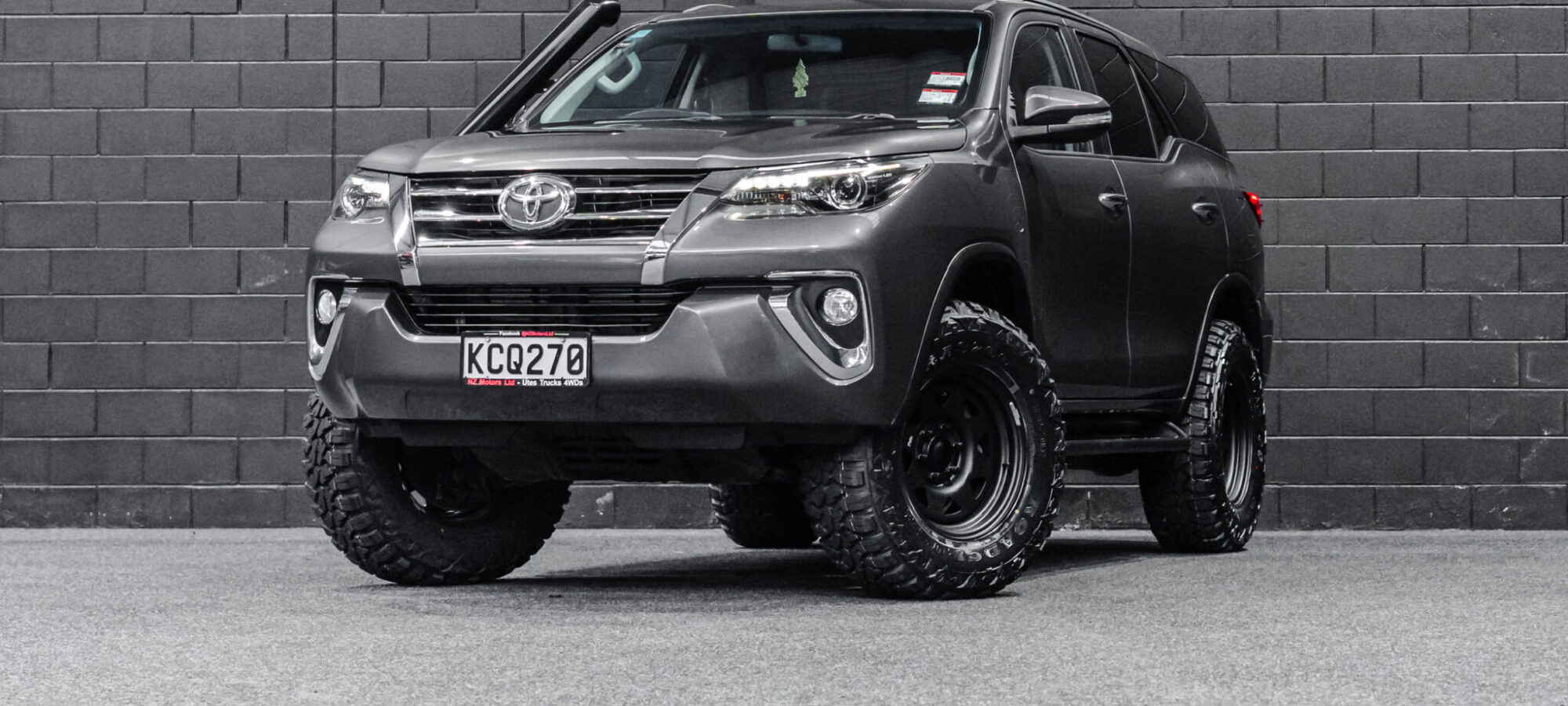 Vehicle Gallery Image