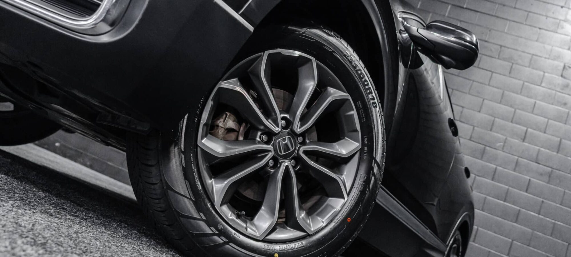 Vehicle Gallery Image