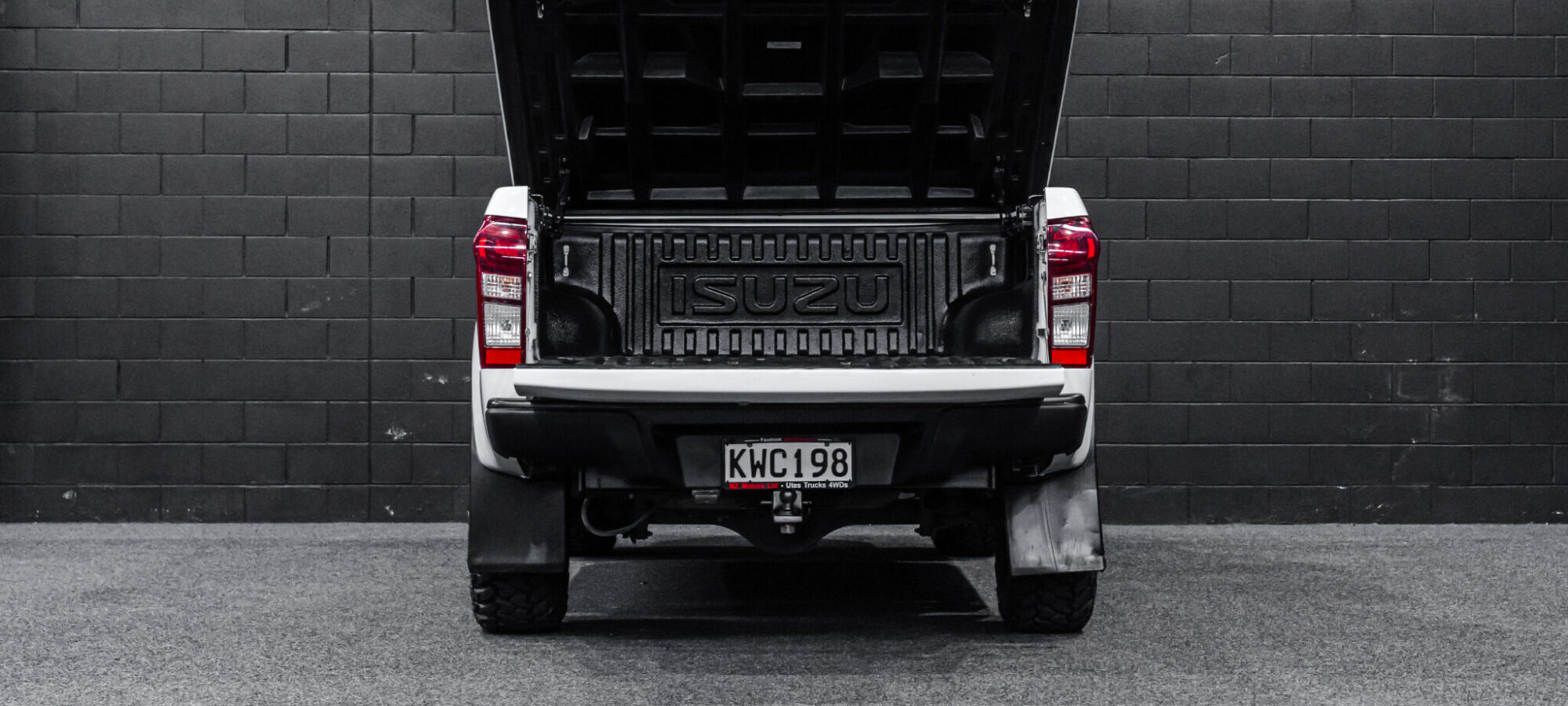 Vehicle Gallery Image