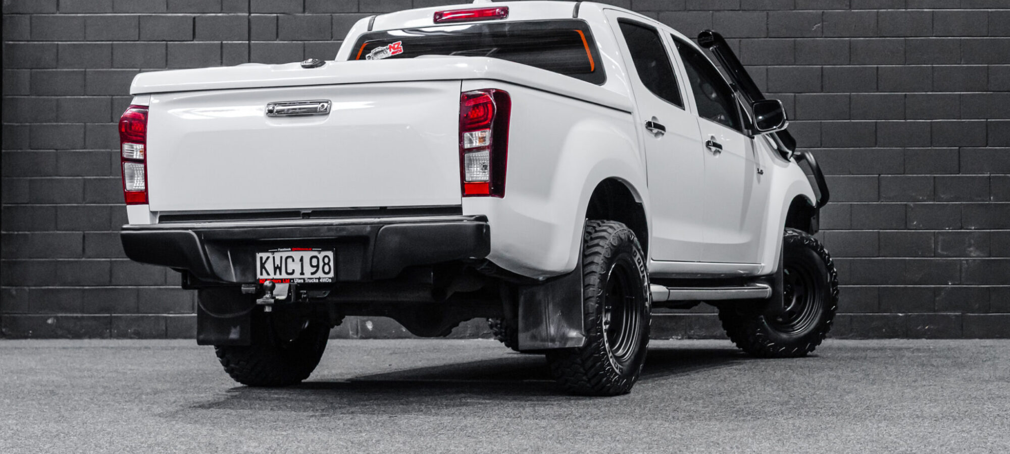 Vehicle Gallery Image