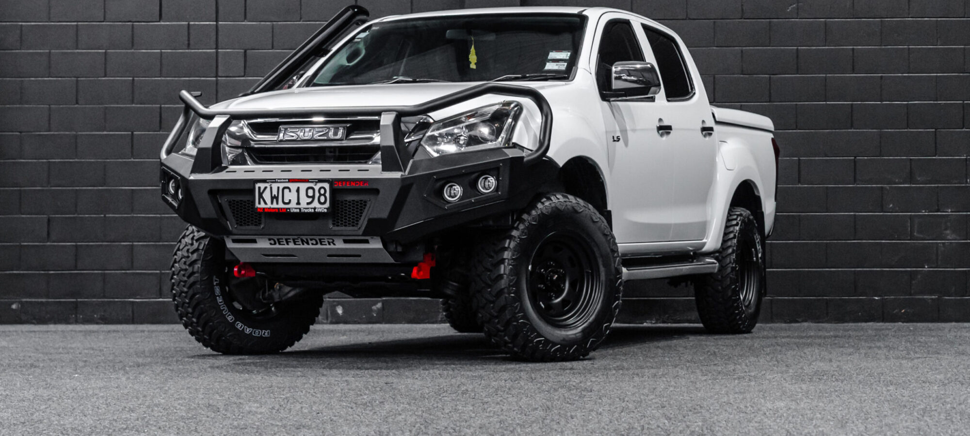 Vehicle Gallery Image