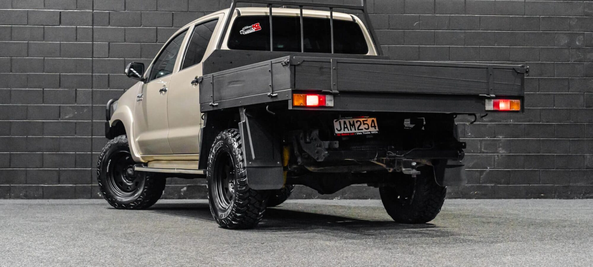 Vehicle Gallery Image