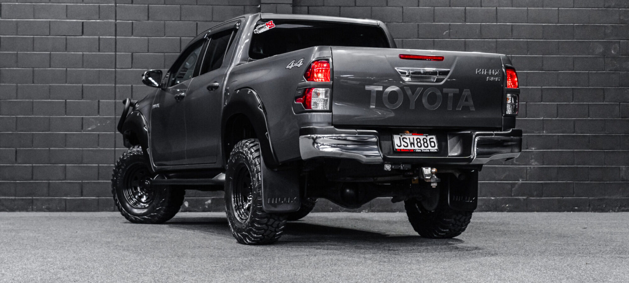 Vehicle Gallery Image
