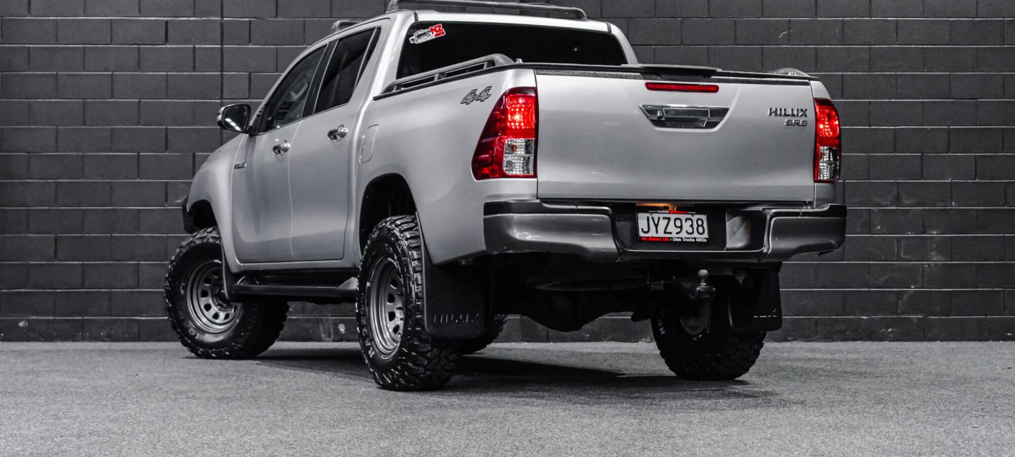 Vehicle Gallery Image