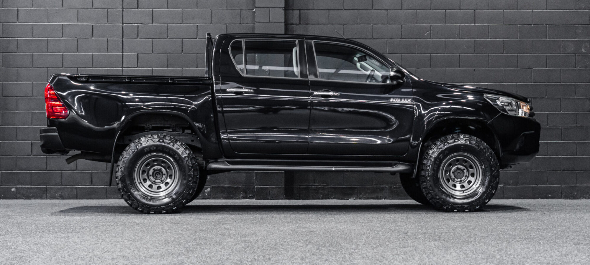 Vehicle Gallery Image