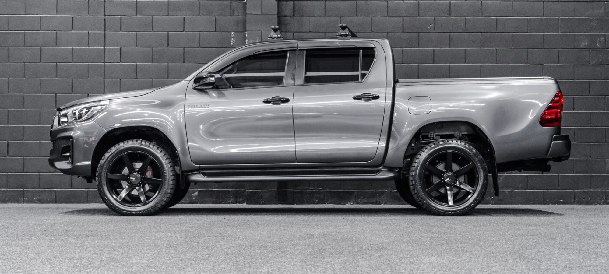 Vehicle Gallery Image