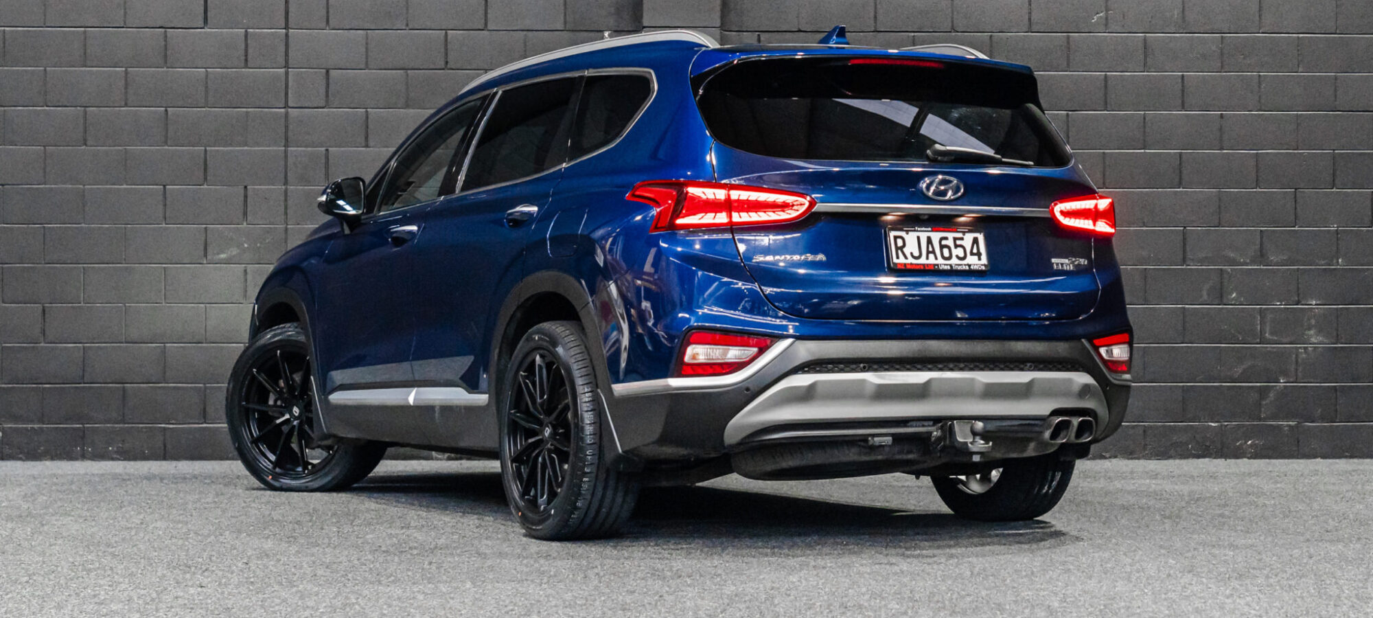 Vehicle Gallery Image
