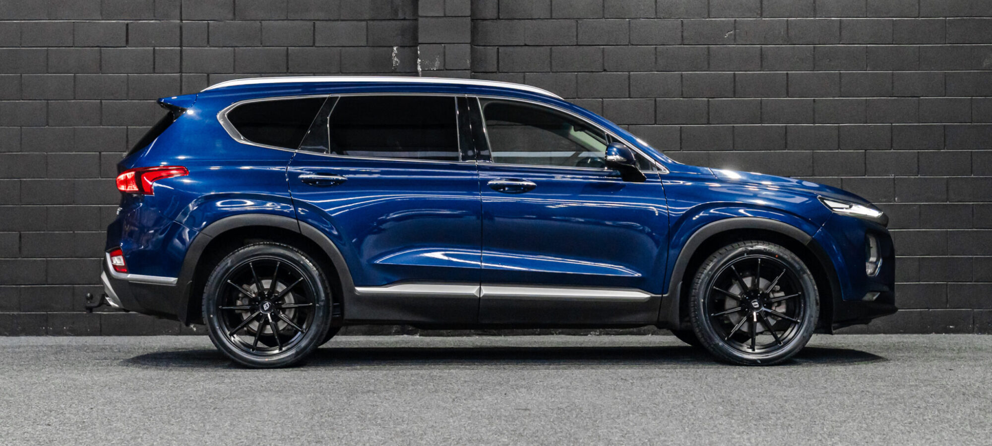 Vehicle Gallery Image