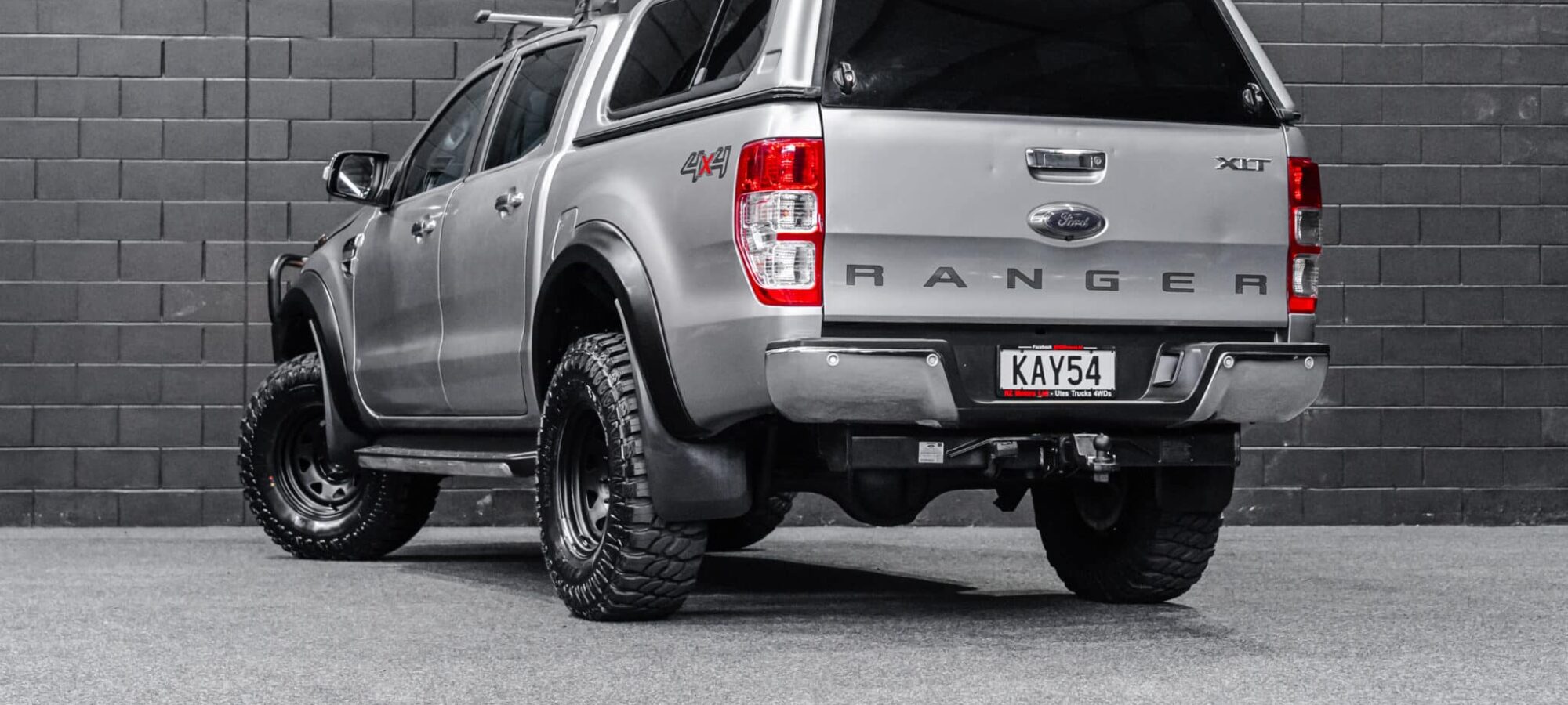 Vehicle Gallery Image