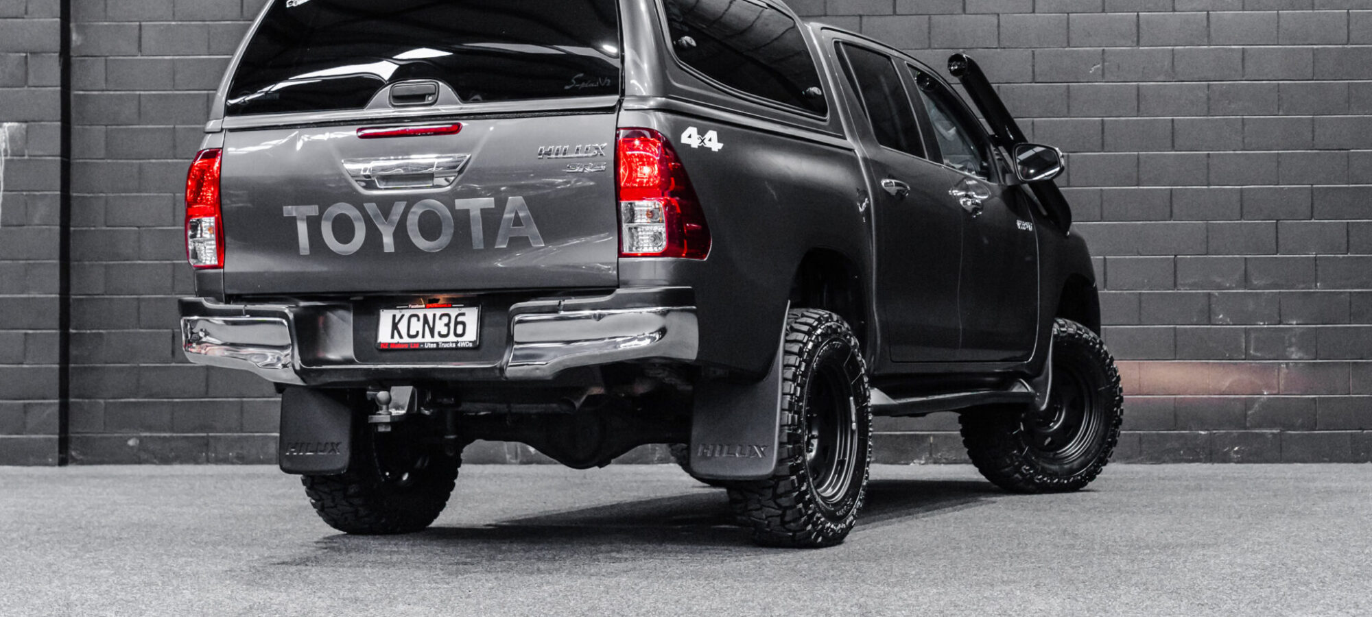 Vehicle Gallery Image