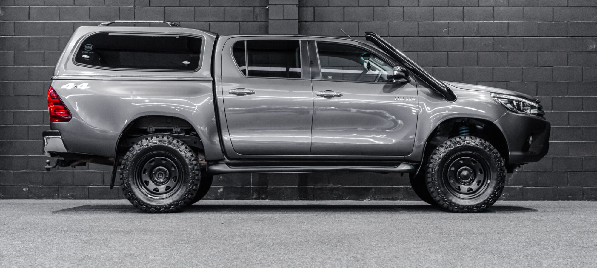 Vehicle Gallery Image