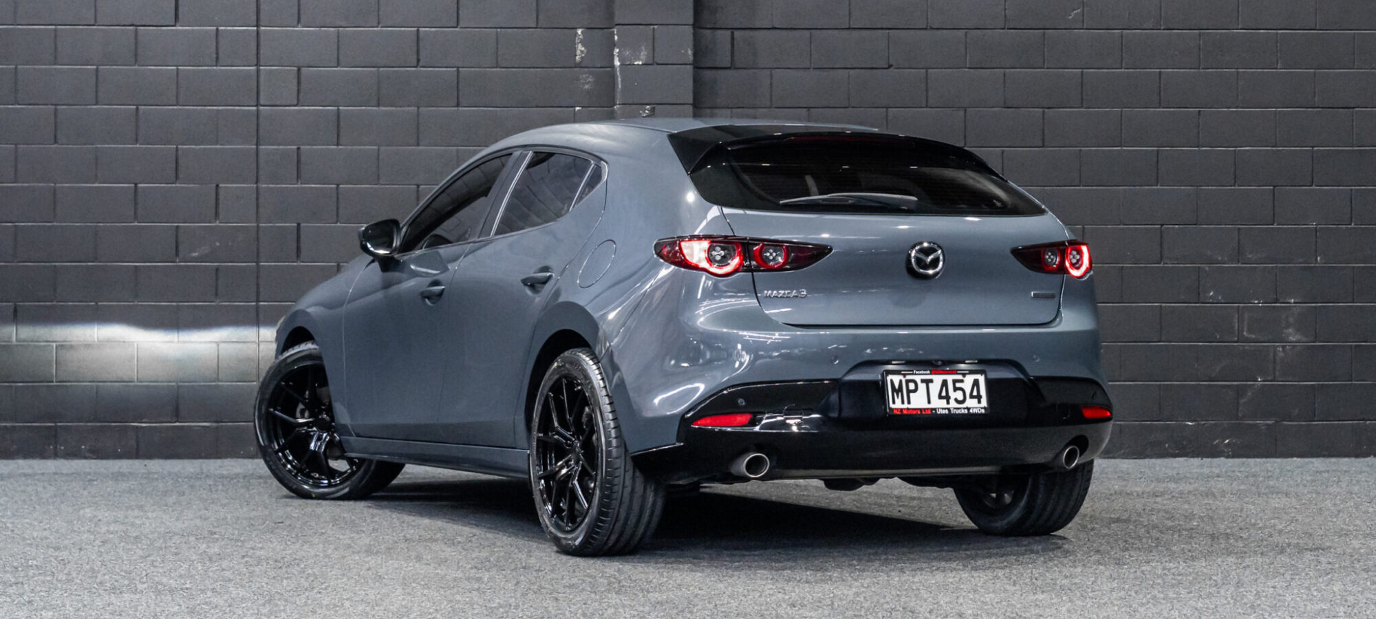 Vehicle Gallery Image