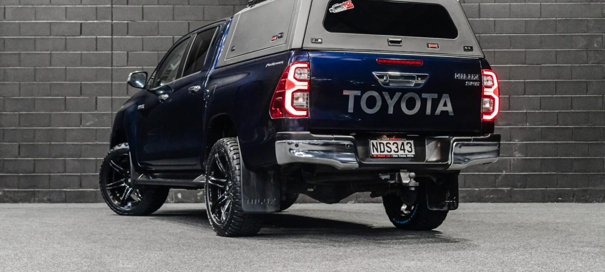 Vehicle Gallery Image