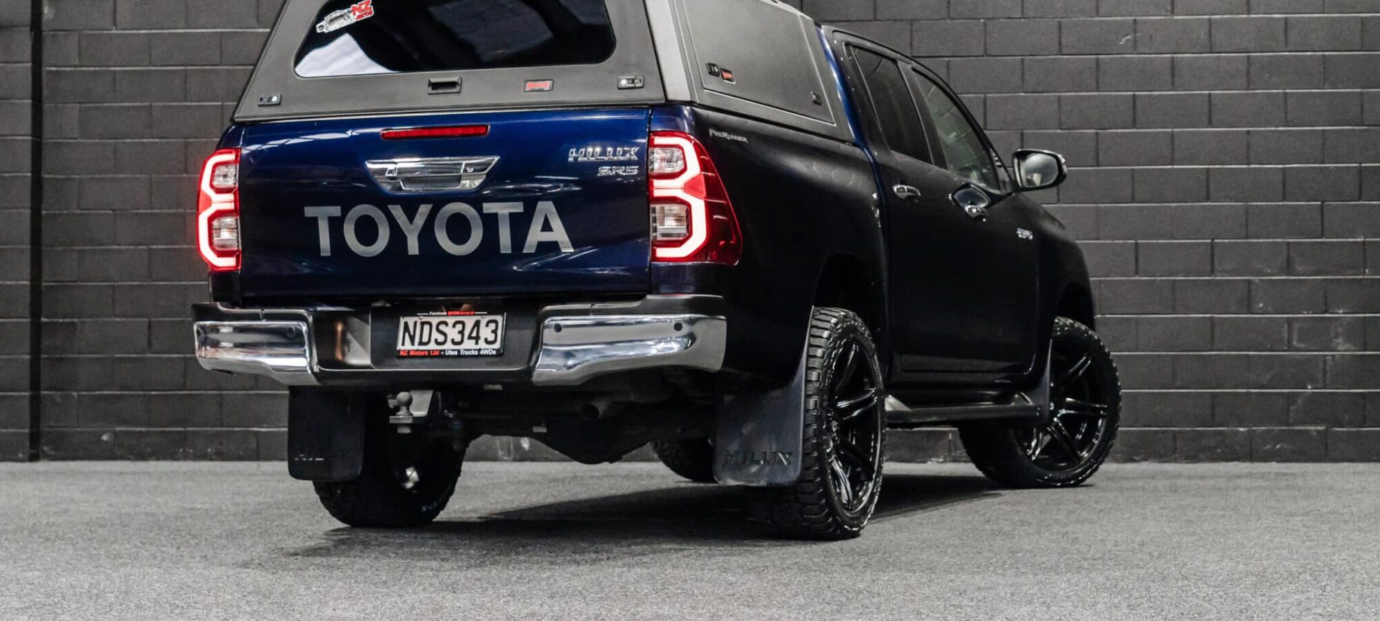 Vehicle Gallery Image