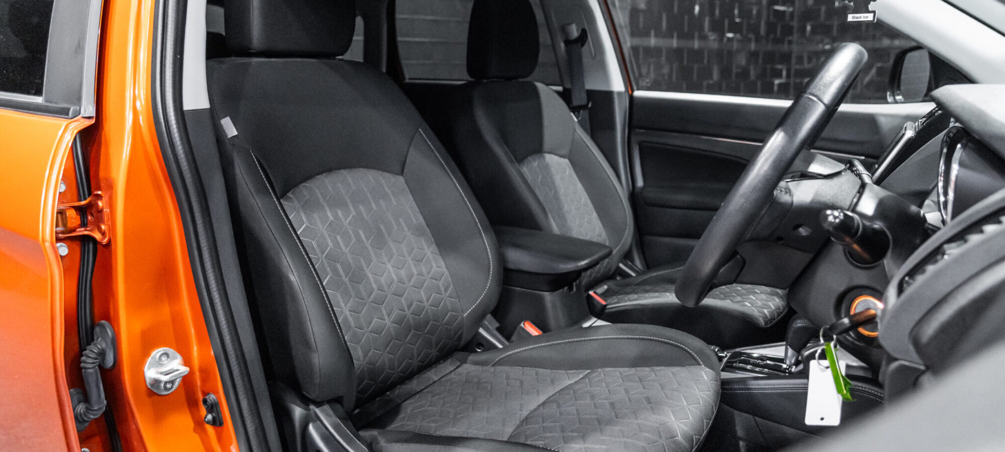 Vehicle Gallery Image