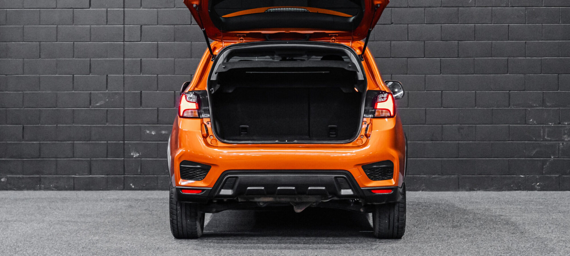 Vehicle Gallery Image