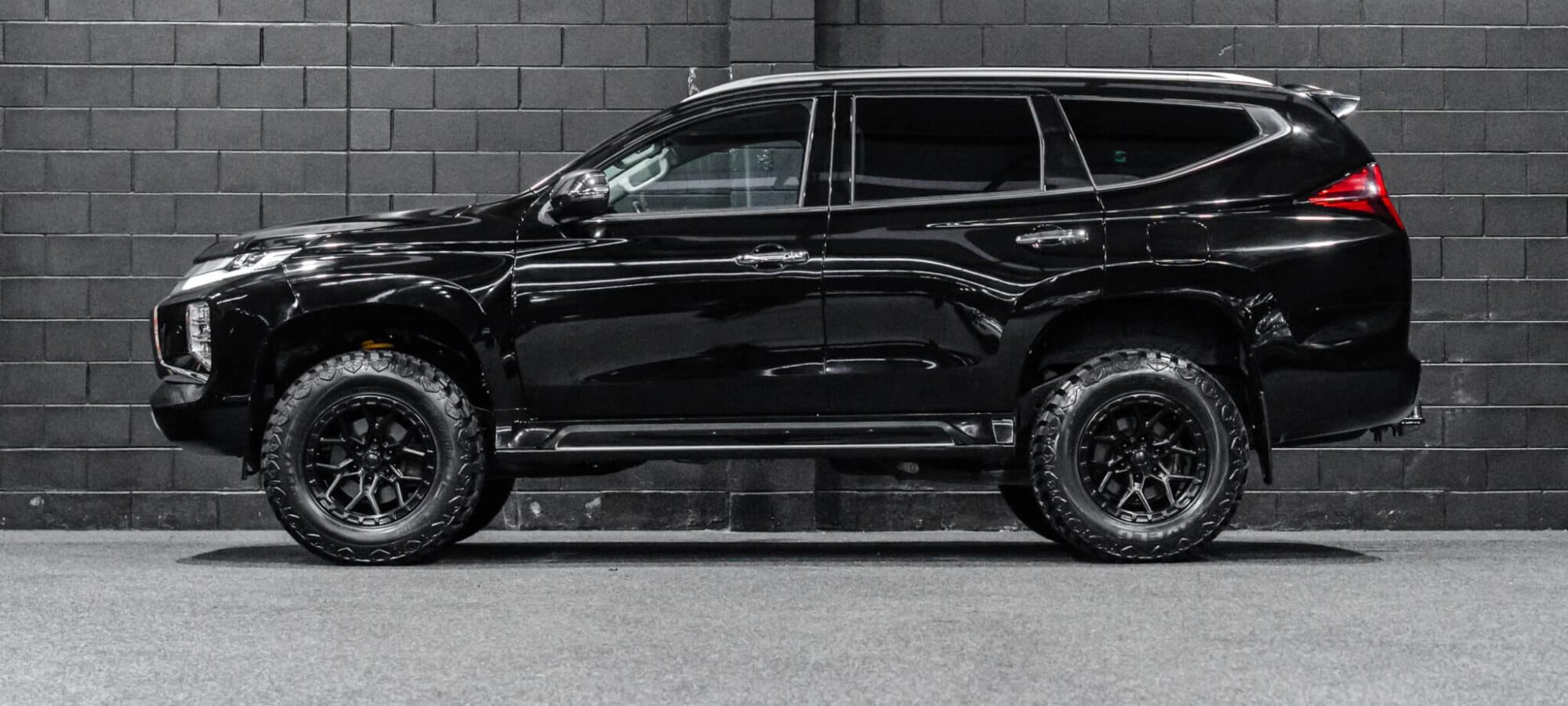 Vehicle Gallery Image