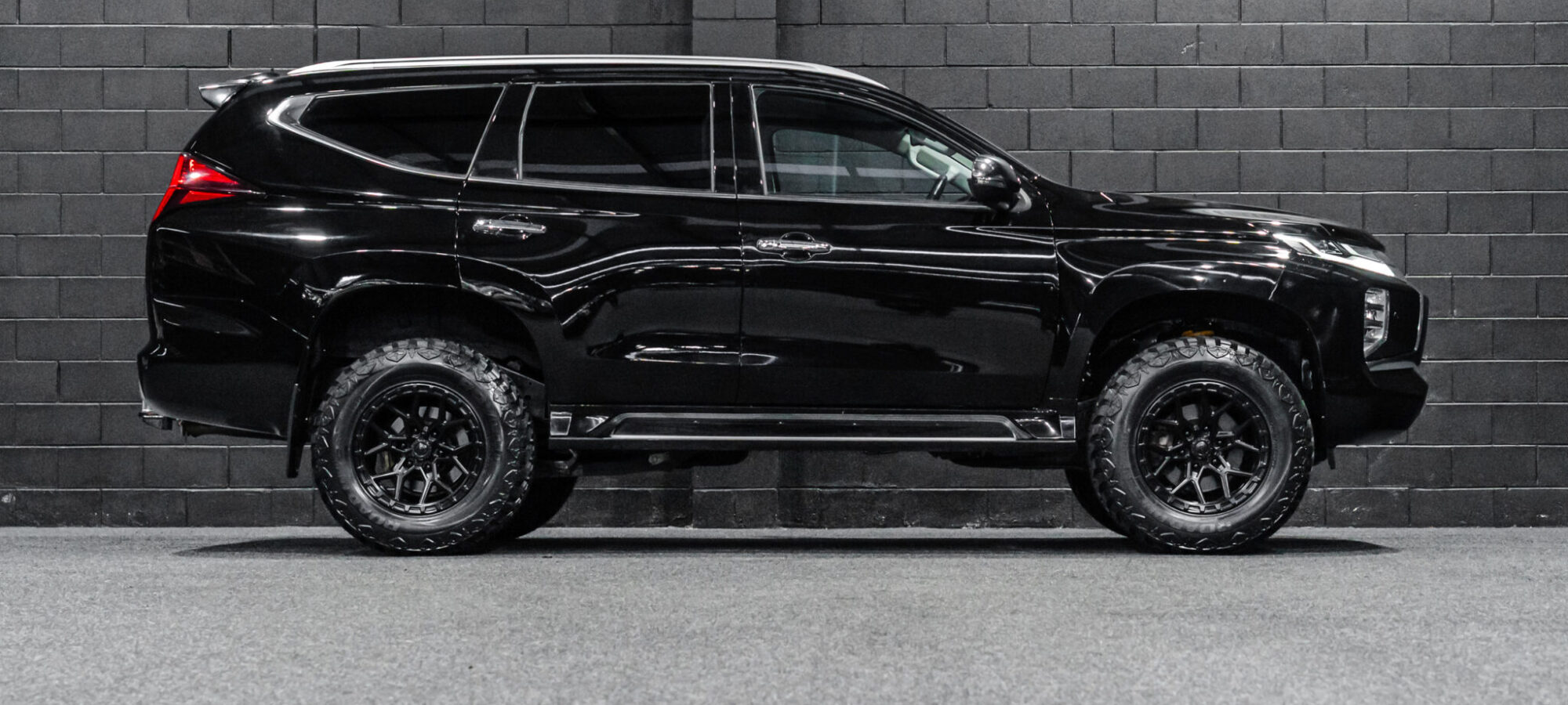Vehicle Gallery Image