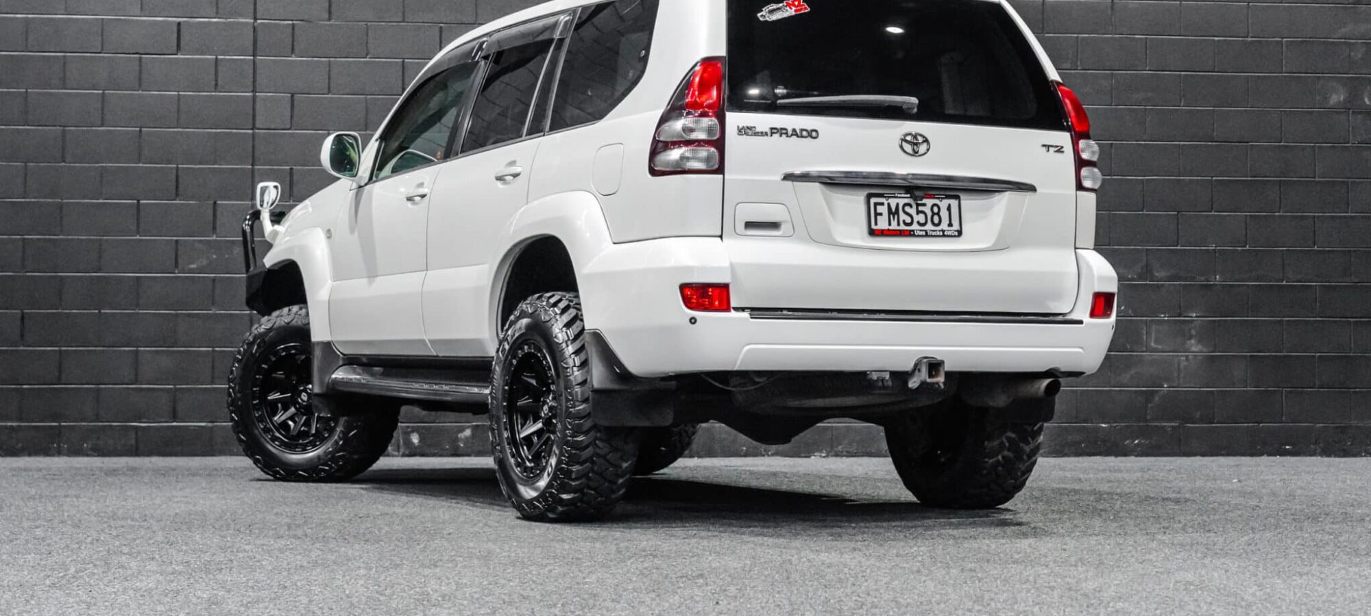 Vehicle Gallery Image