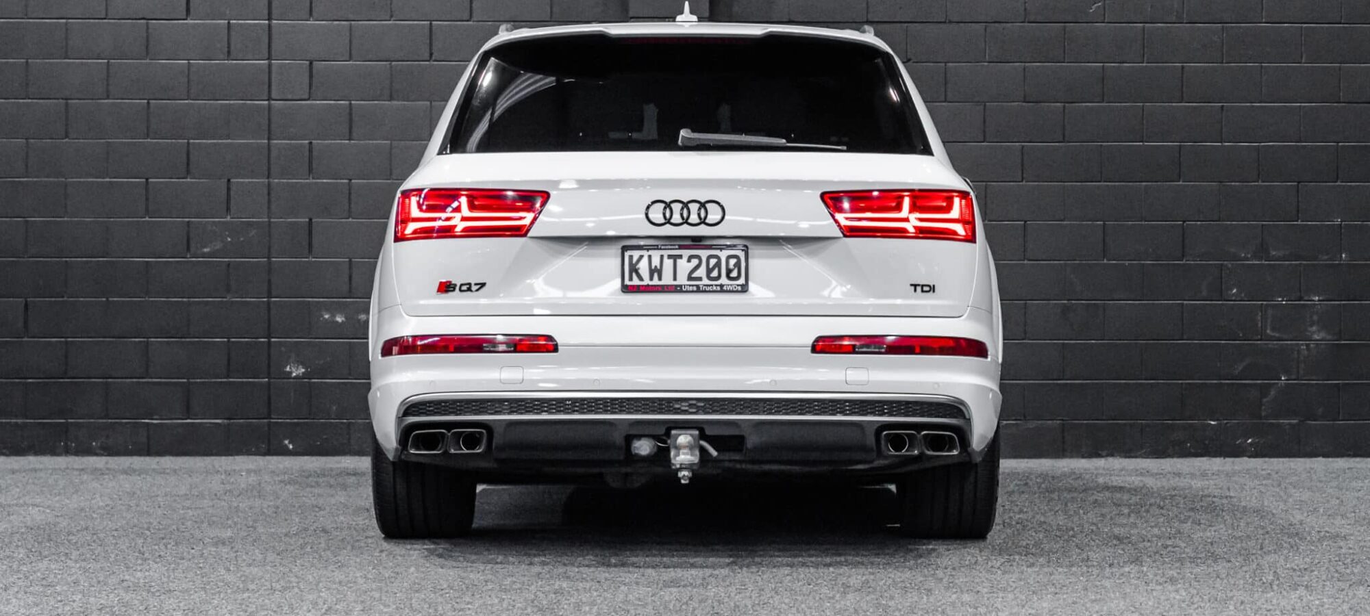 Vehicle Gallery Image