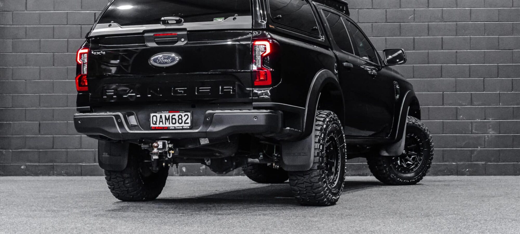 Vehicle Gallery Image