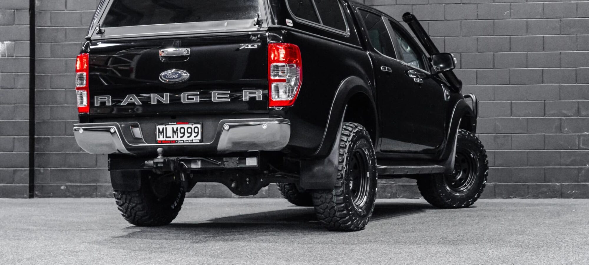 Vehicle Gallery Image
