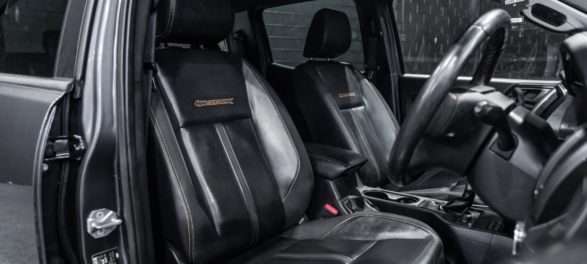 Vehicle Gallery Image