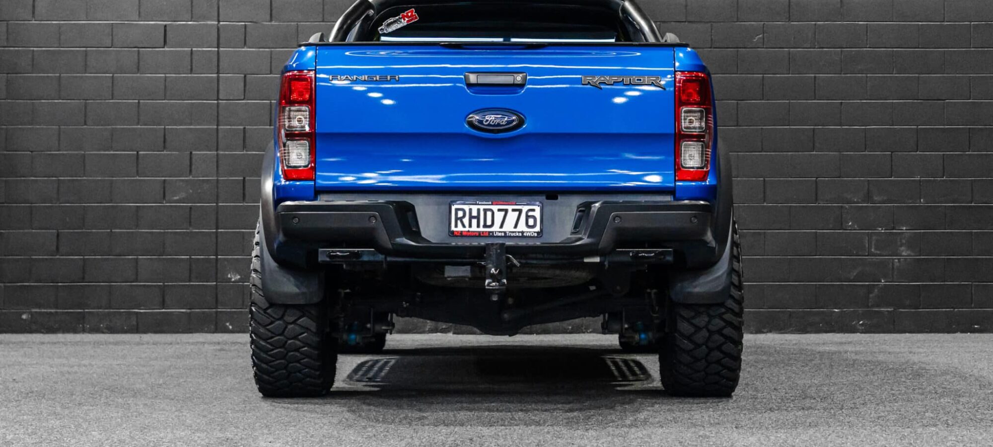 Vehicle Gallery Image