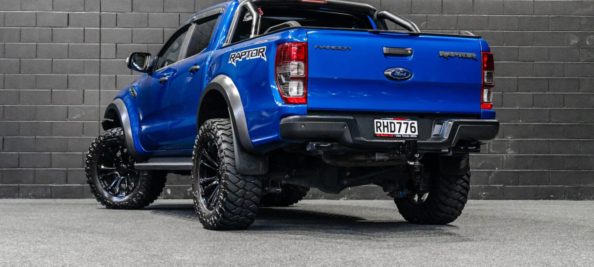 Vehicle Gallery Image