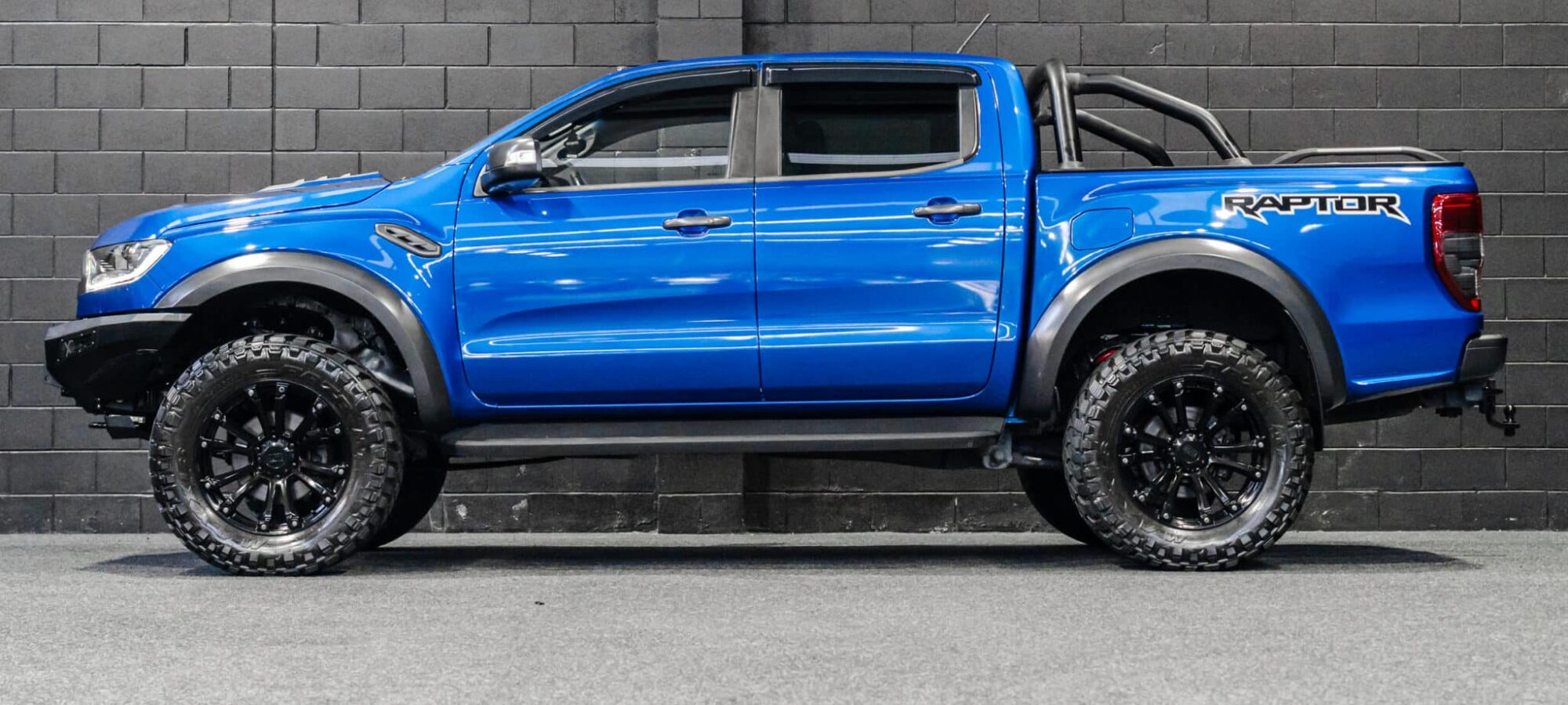 Vehicle Gallery Image