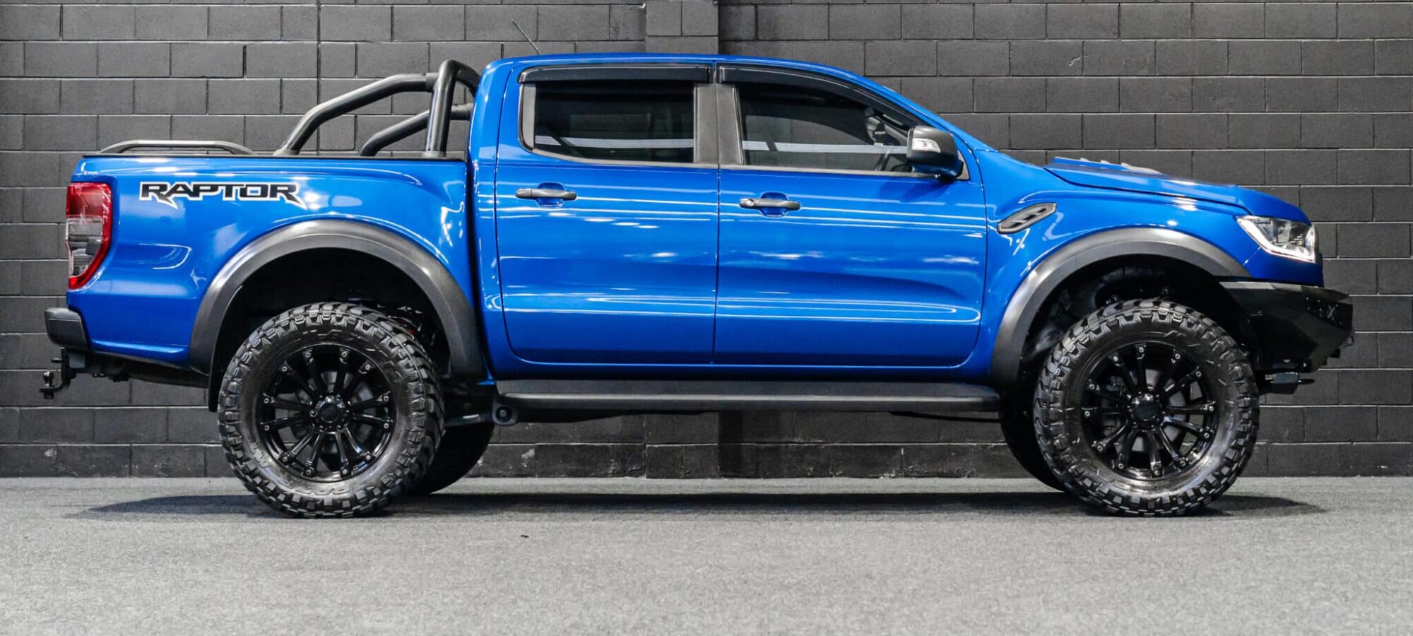 Vehicle Gallery Image