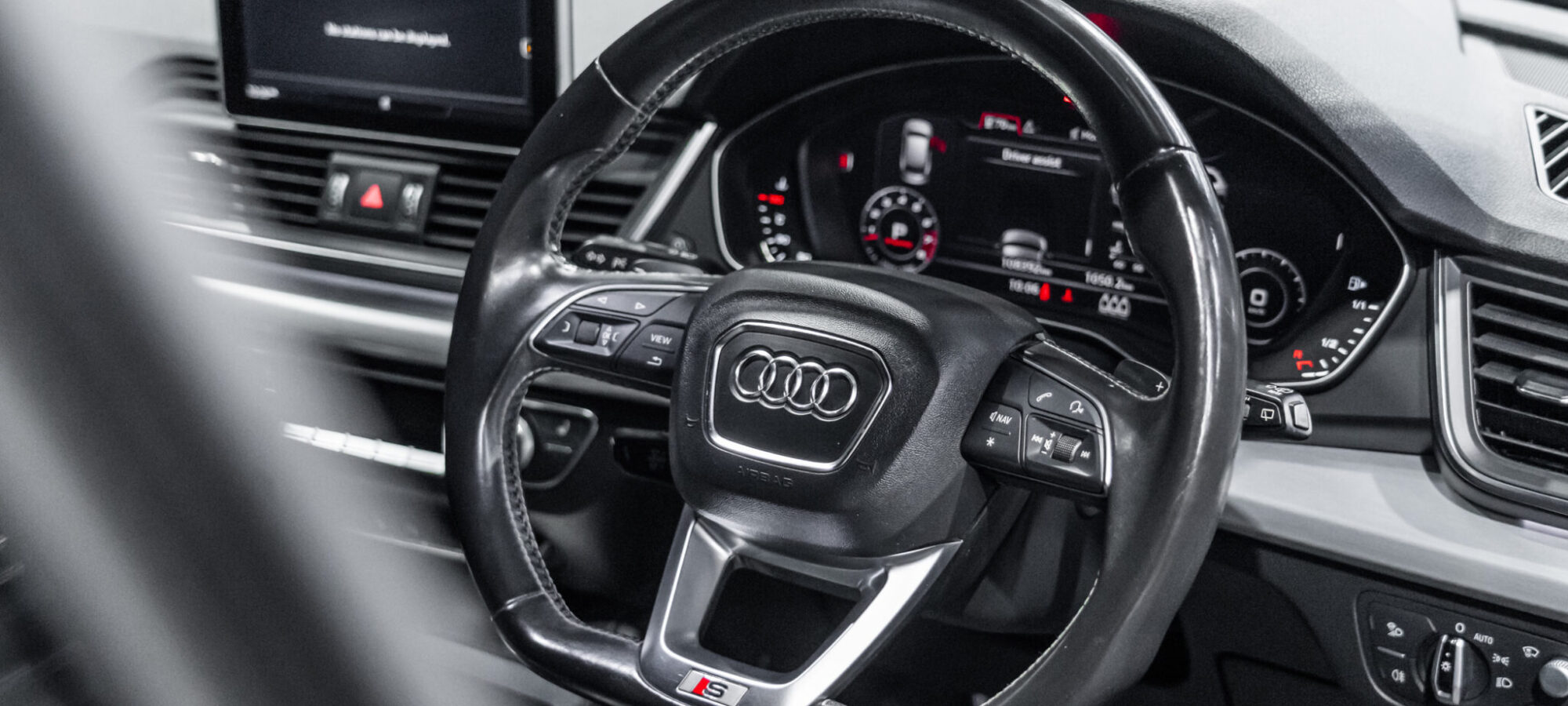 Vehicle Gallery Image