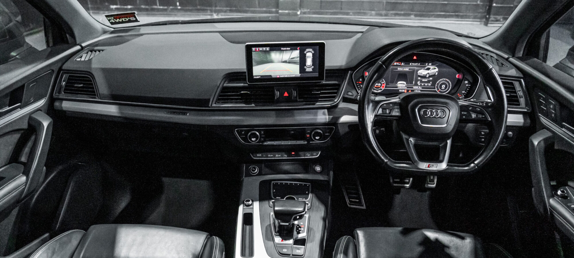 Vehicle Gallery Image