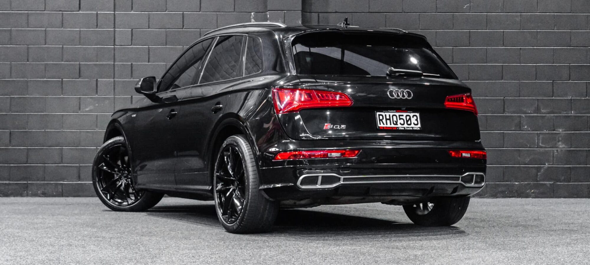 Vehicle Gallery Image