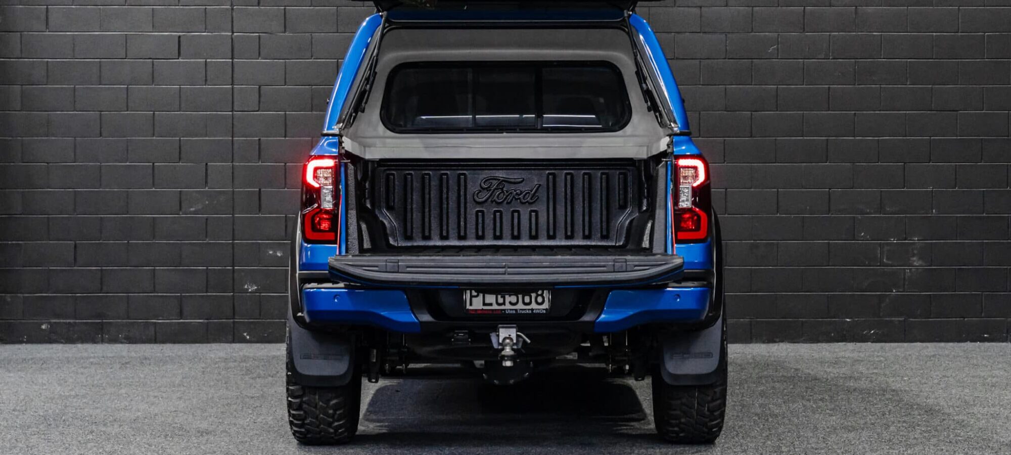 Vehicle Gallery Image