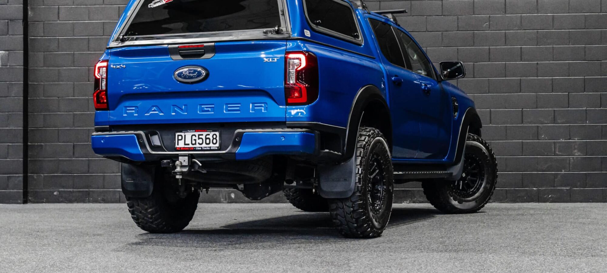 Vehicle Gallery Image