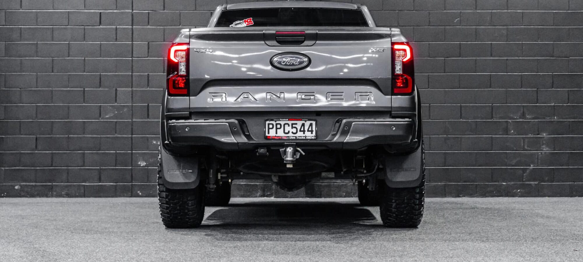 Vehicle Gallery Image