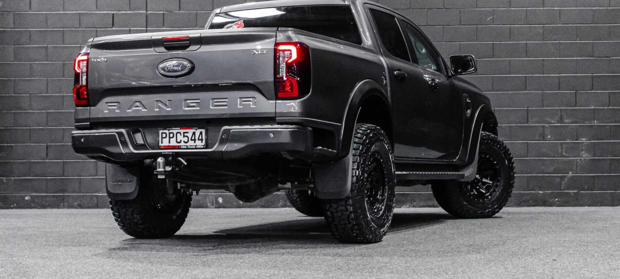 Vehicle Gallery Image