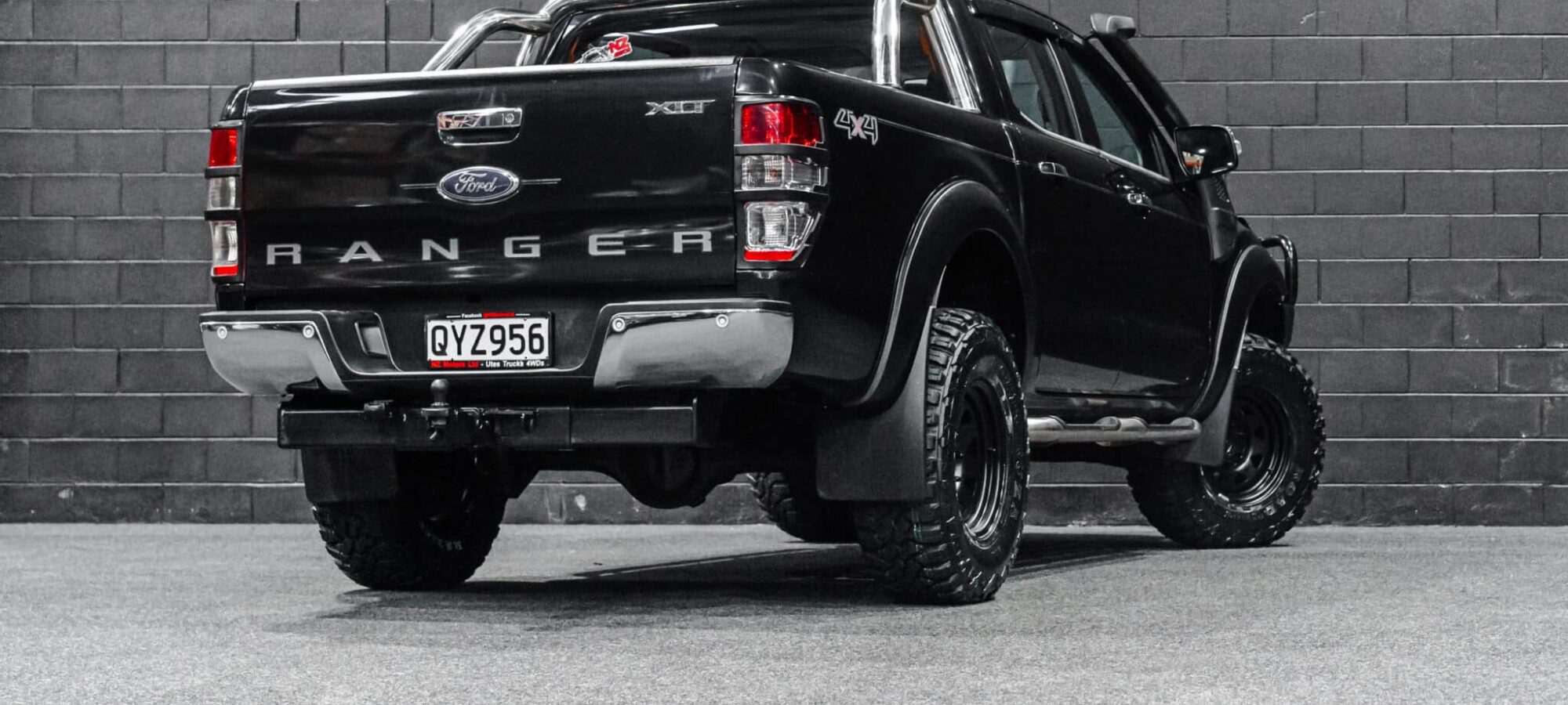Vehicle Gallery Image