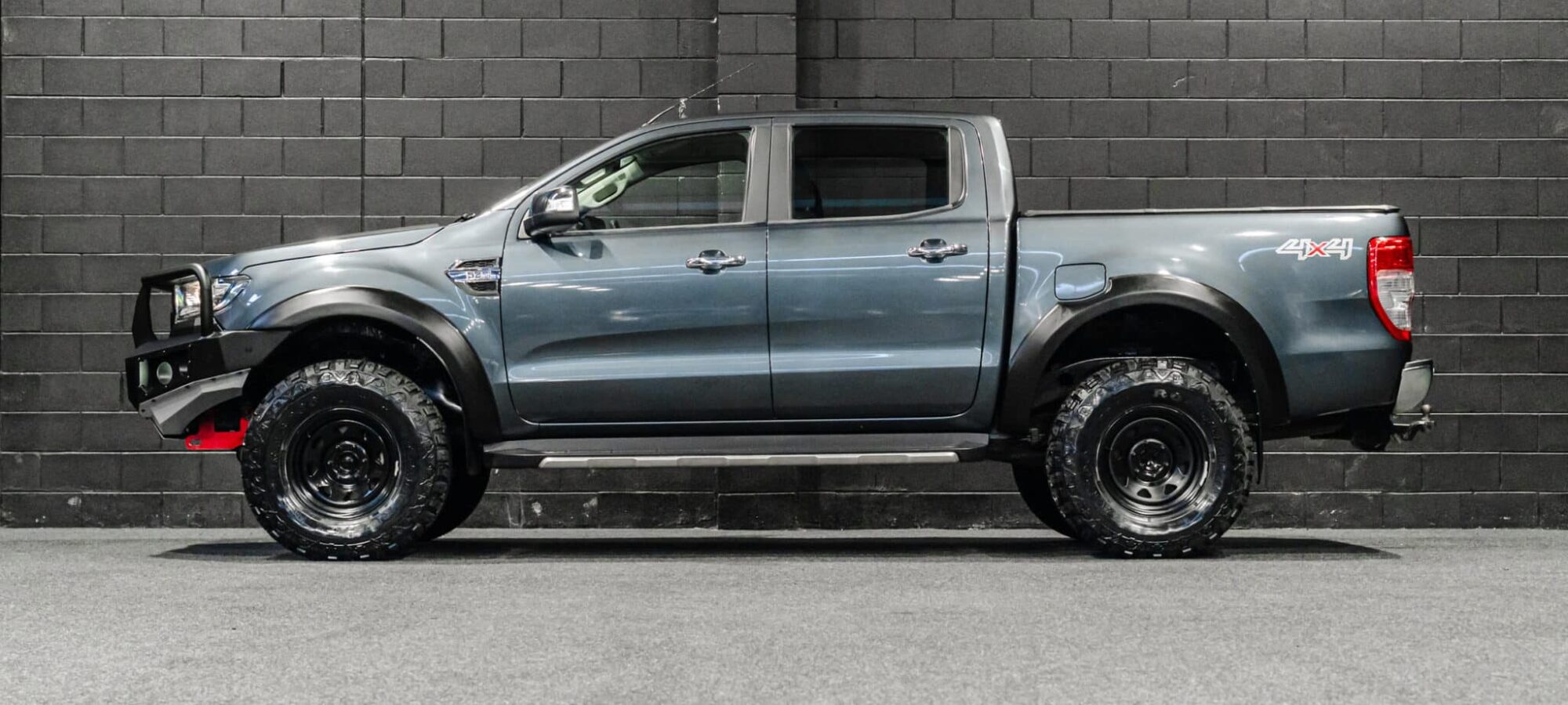 Vehicle Gallery Image