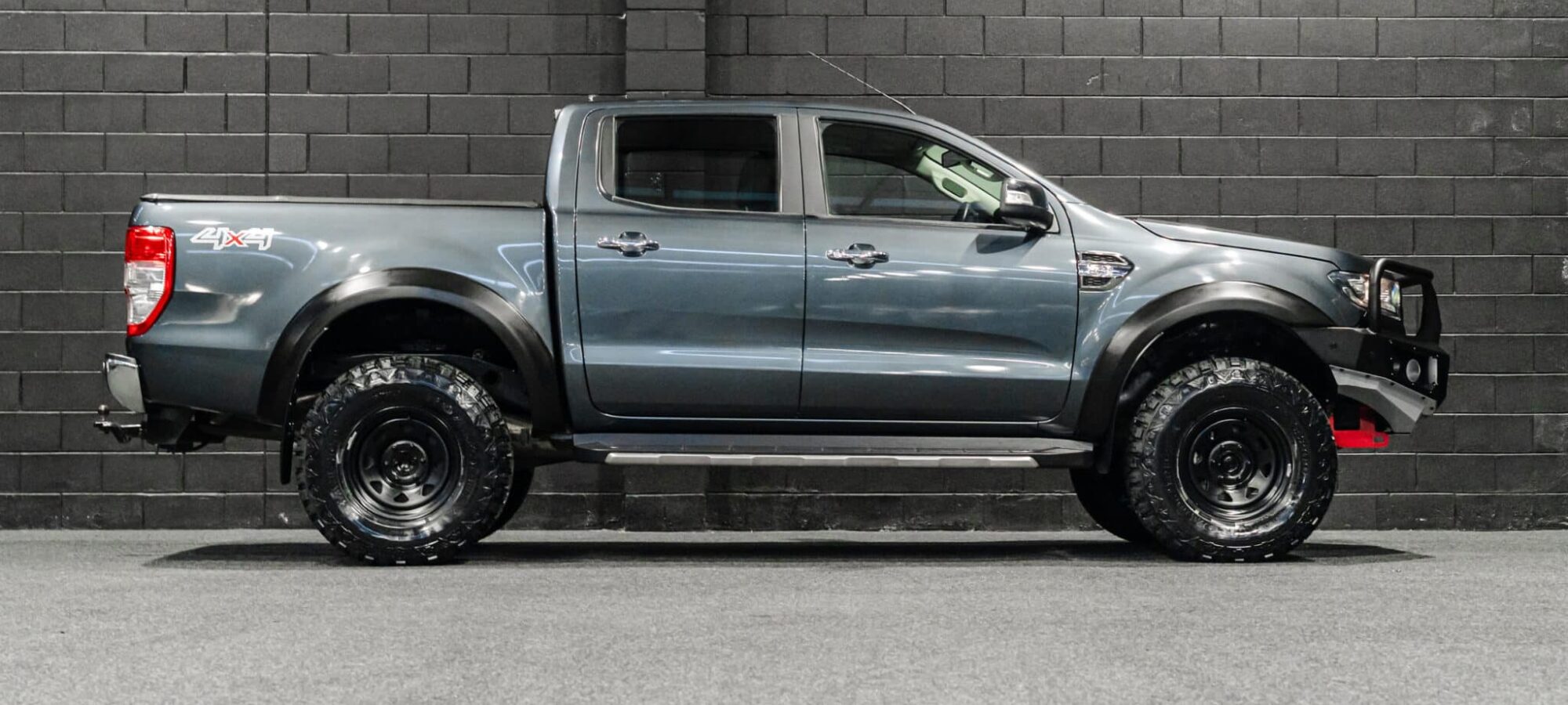 Vehicle Gallery Image