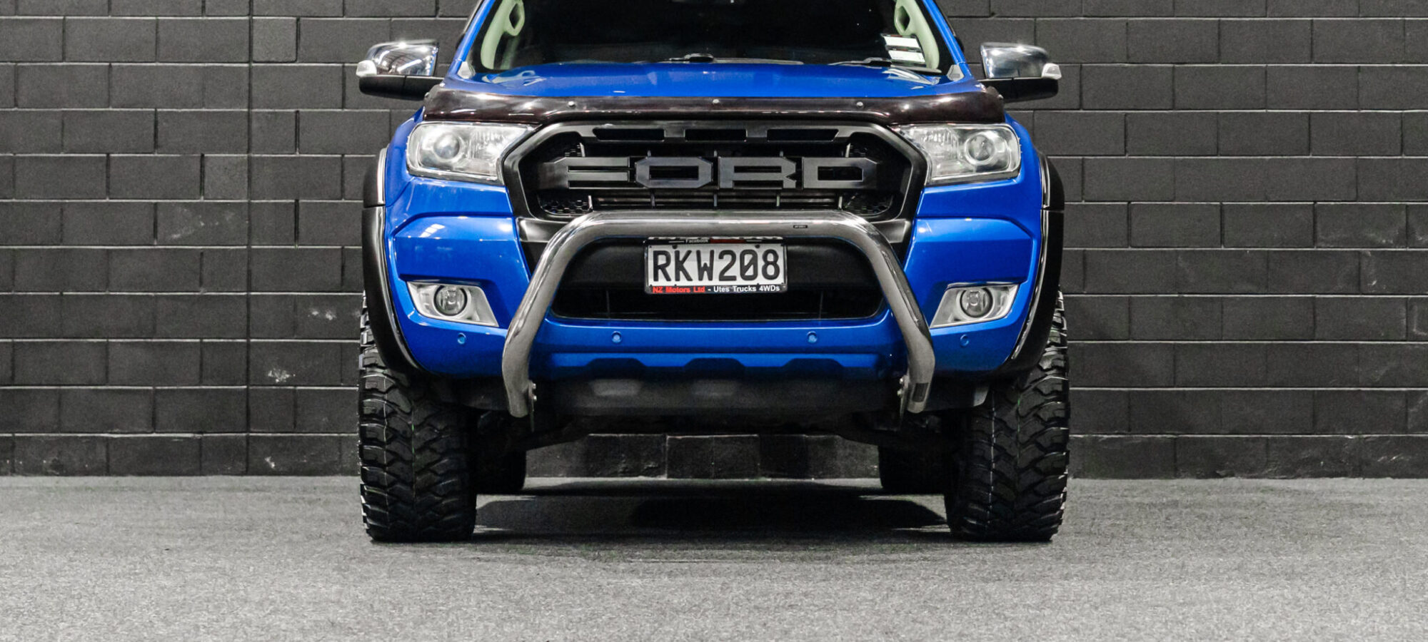 Vehicle Gallery Image