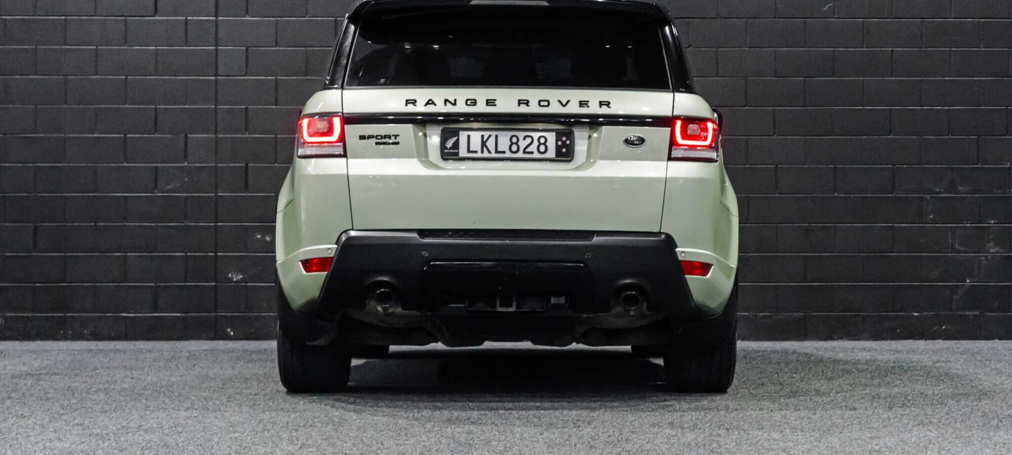 Vehicle Gallery Image